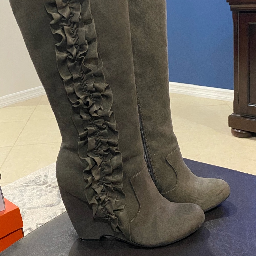 Elle suede boots